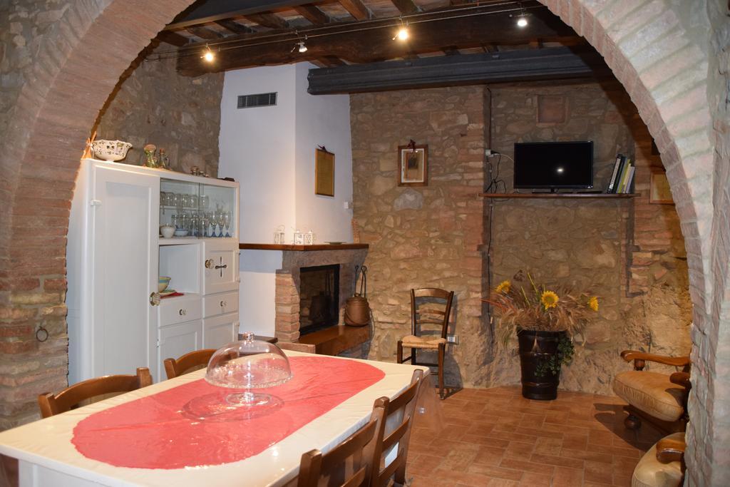 Apartment Casa Antica Chianni Exteriör bild