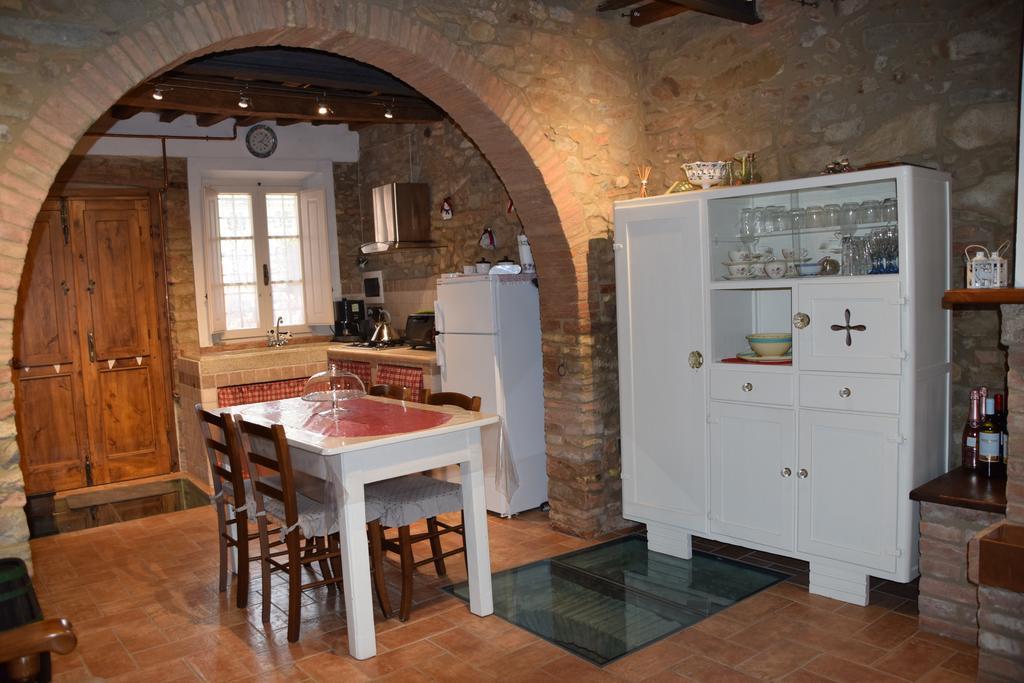 Apartment Casa Antica Chianni Exteriör bild
